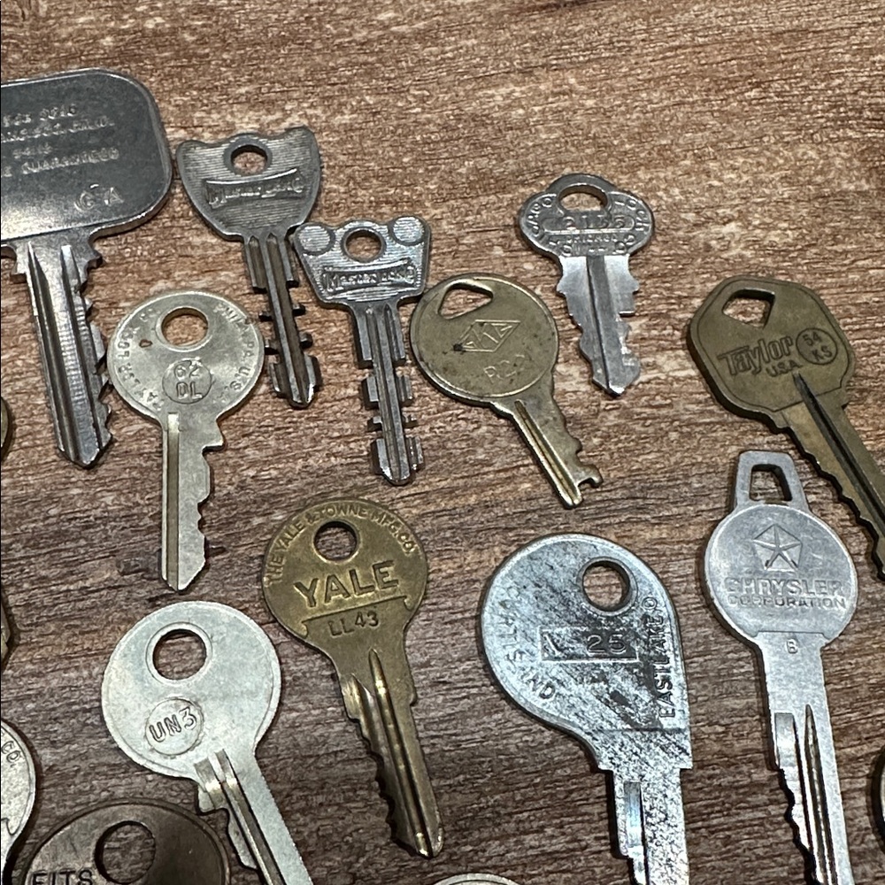 Vintage Key Collection - Picture 4 of 8